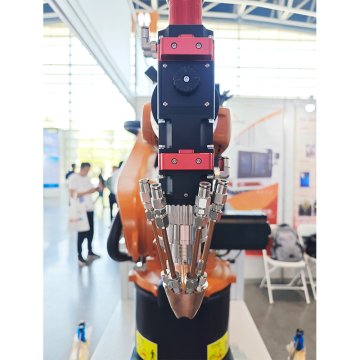 Cladding head